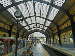 https://pixabay.com/pl/photos/dworzec-kolejowy-terminali-183170/