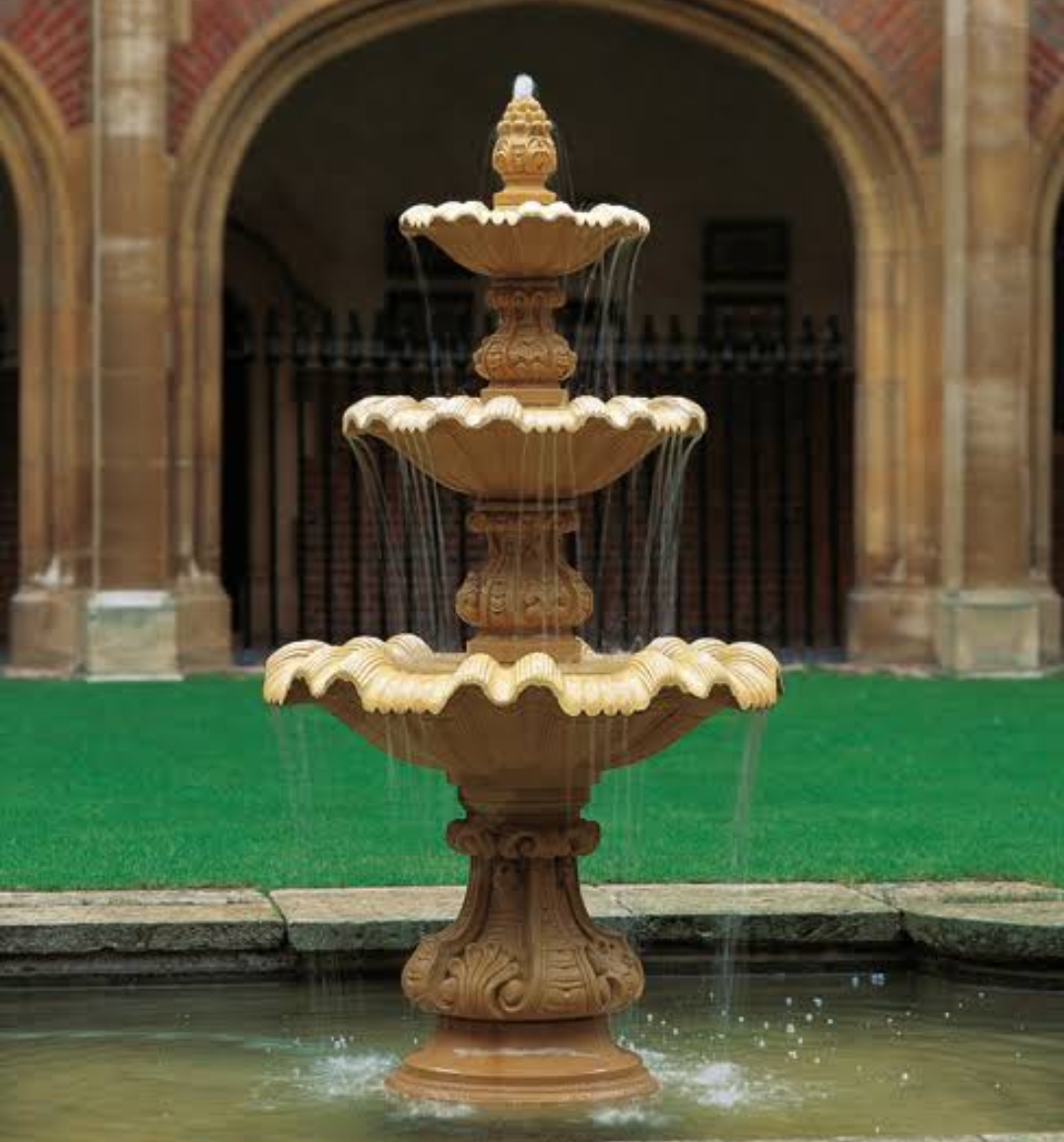 Tiered Fountains as Centerpieces
