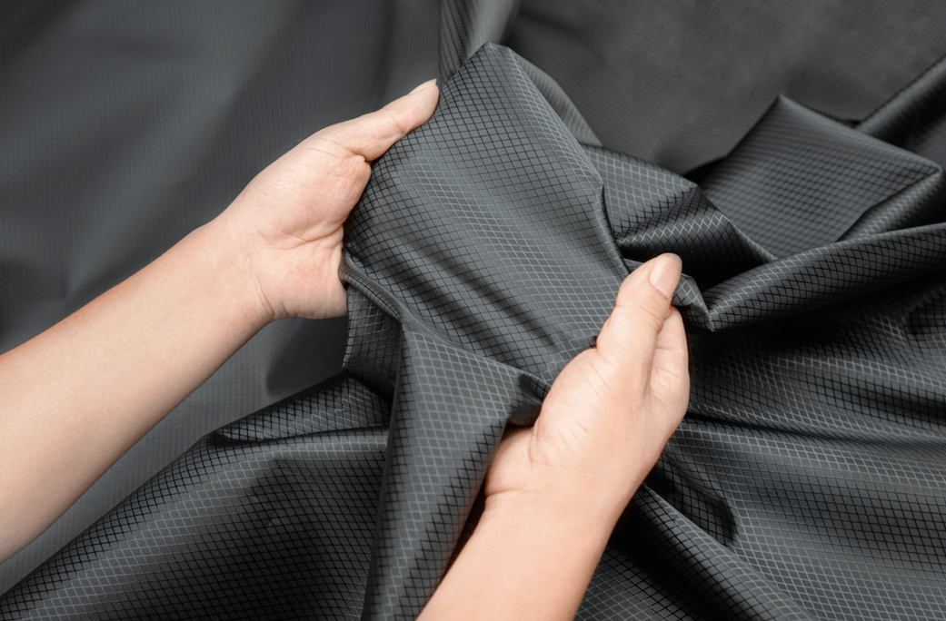 Vải Polyester là gì? Đặc điểm, tính chất, ứng dụng vải Polyester