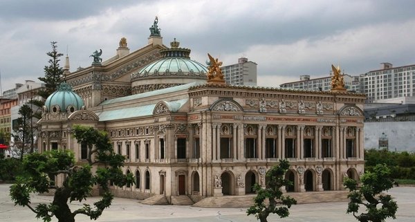 Model_of_the_Paris_Opera_House_by_flintlockprivateer.jpg