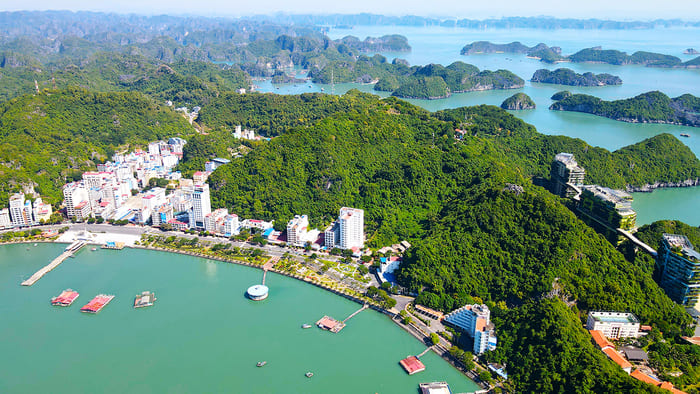 Tour du lịch Hải Phòng: Vịnh Lan Hạ - Thiên đường nghỉ dưỡng với thiên nhiên hùng vĩ