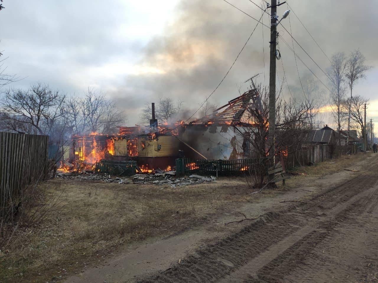  Chernihiv, house on fire