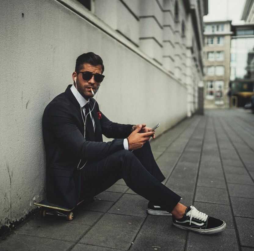 Bí quyết mặc vest đi giày thể thao đúng chuẩn Gentleman