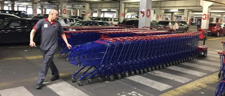 https://www.xerowaste.ca/electric-tugs/v-move-xl-plus-shopping-cart-pusher/