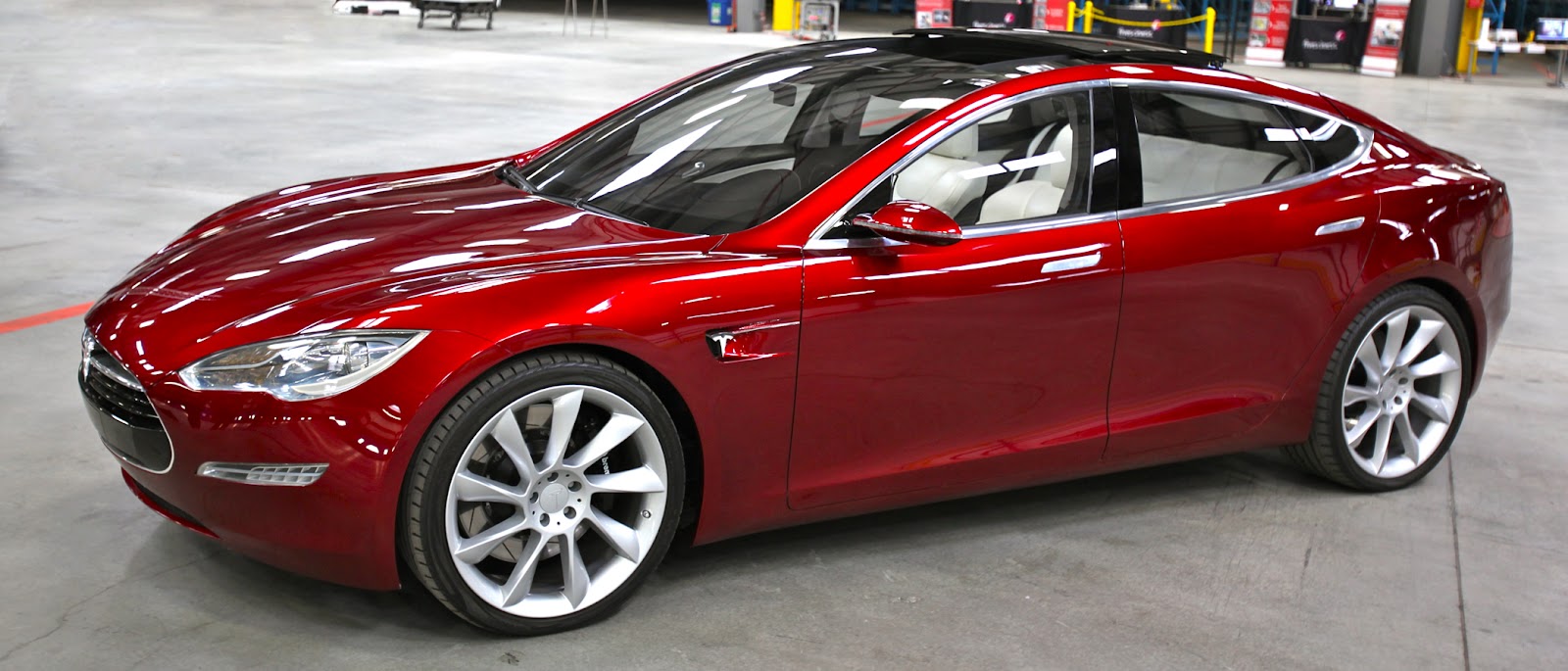 File:Tesla Model S Indoors