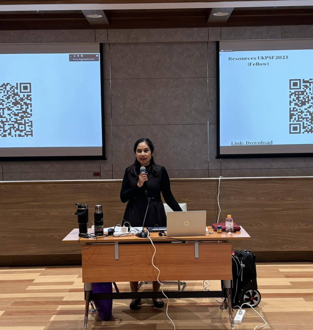 ศูนย์ความเป็นเลิศการเรียนการสอนได้จัดการอบรมเชิงปฏิบัติการ ภายใต้หัวข้อ แนะนำมิติ UKPSF 2023 และการเขียน application Fellow สำหรับอาจารย์ผู้สมัครที่จะขอรับรองการสอนภายใต้กรอบ UKPSF วันที่ 23 พ.ค. 2567-2