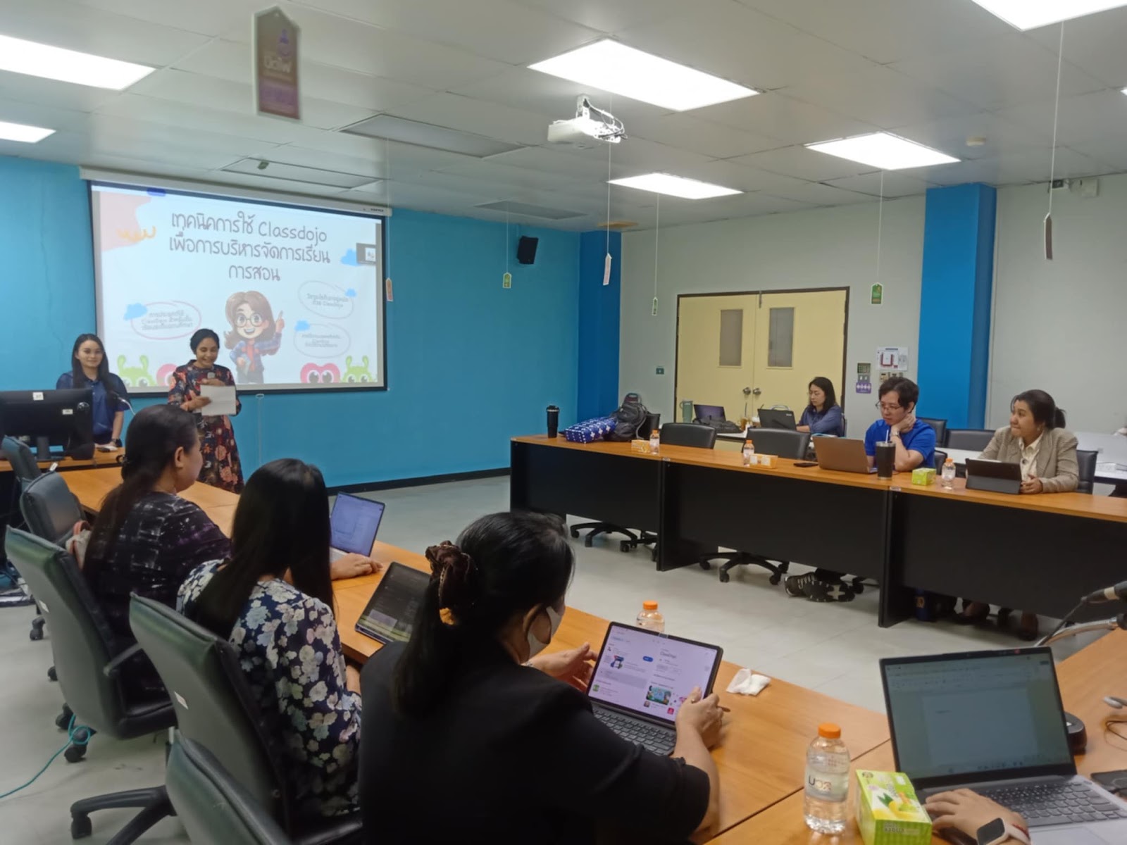 ศคร. จัดกิจกรรมจิบน้ำชายามบ่าย การใช้เทคโนโลยีเพื่อการเรียนการสอน EP2: เทคนิคการใช้ Classdojo เพื่อการบริหารจัดการเรียนการสอน วันที่ 12 ก.ค. 2567-1