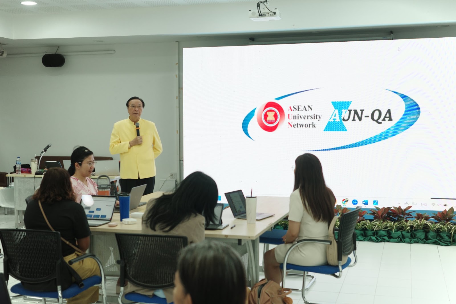 ประกันคุณภาพการศึกษา มวล. จัดอบรมเชิงปฏิบัติการหัวข้อ 