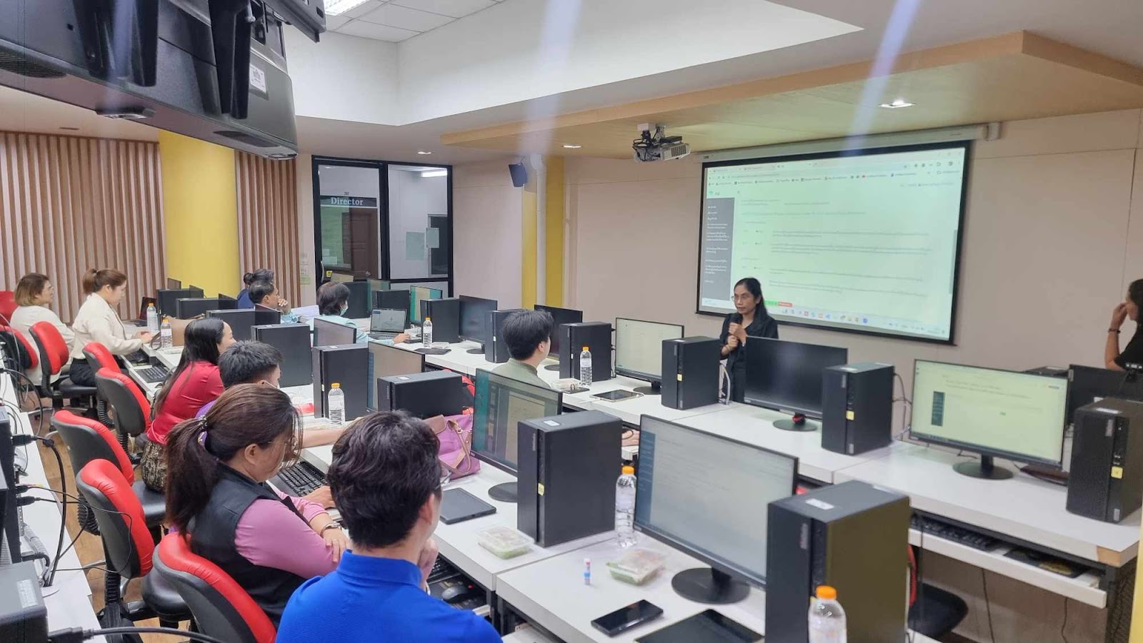 ศคร. ร่วมกับ ศทท. ได้จัดอบรมเชิงปฏิบัติการในหัวข้อ 