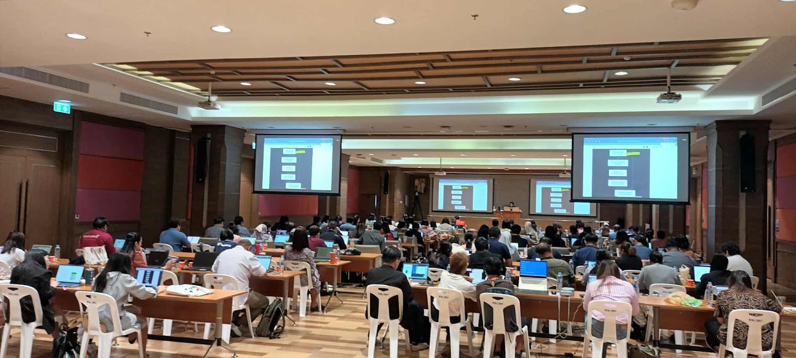 ศคร. จัดอบรมเชิงปฏิบัติการปรับปรุงหลักสูตรตามแนวทาง AUN-QA-2