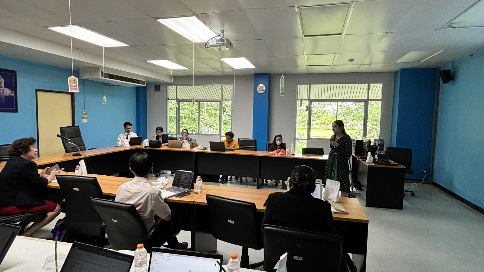 ศคร. จัดกิจกรรมจิบน้ำชายามบ่าย การใช้เทคโนโลยีเพื่อการเรียนการสอน EP1: การใช้ Chat GPT เพื่อการวางแผนการสอน วันที่ 20 มิ.ย. 2567-4