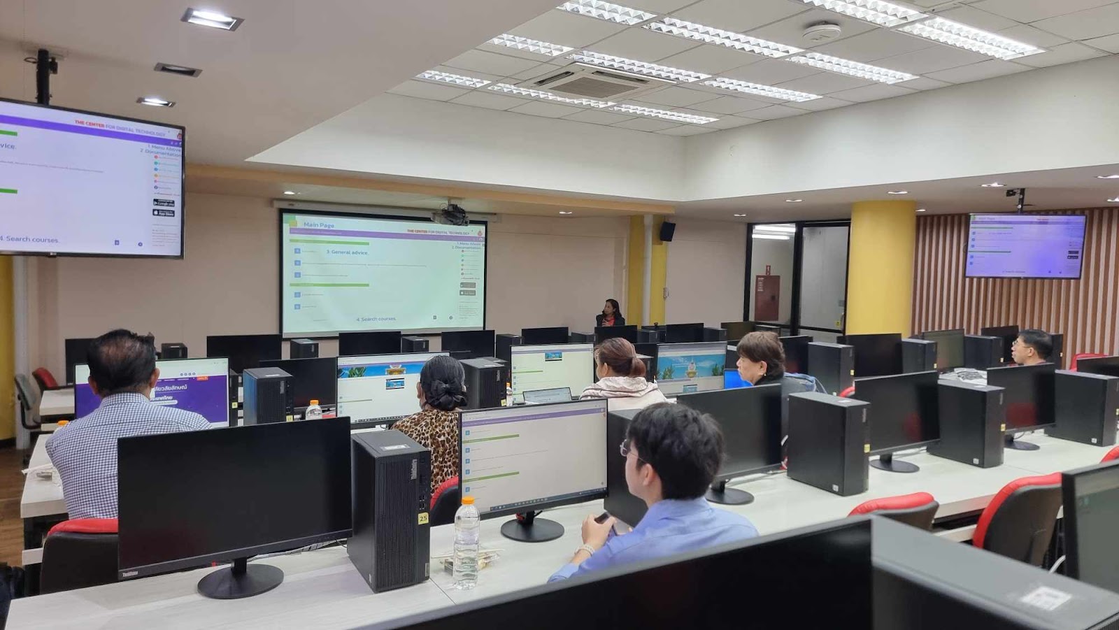 ความเป็นเลิศการเรียนการสอนร่วมกับศูนย์เทคโนโลยีดิจิทัล จัดการอบรมเชิงปฏิบัติการภายใต้หัวข้อ e-Learning เพื่อการเรียนรู้เชิงรุก วันที่ 2 พ.ค. 2567-4