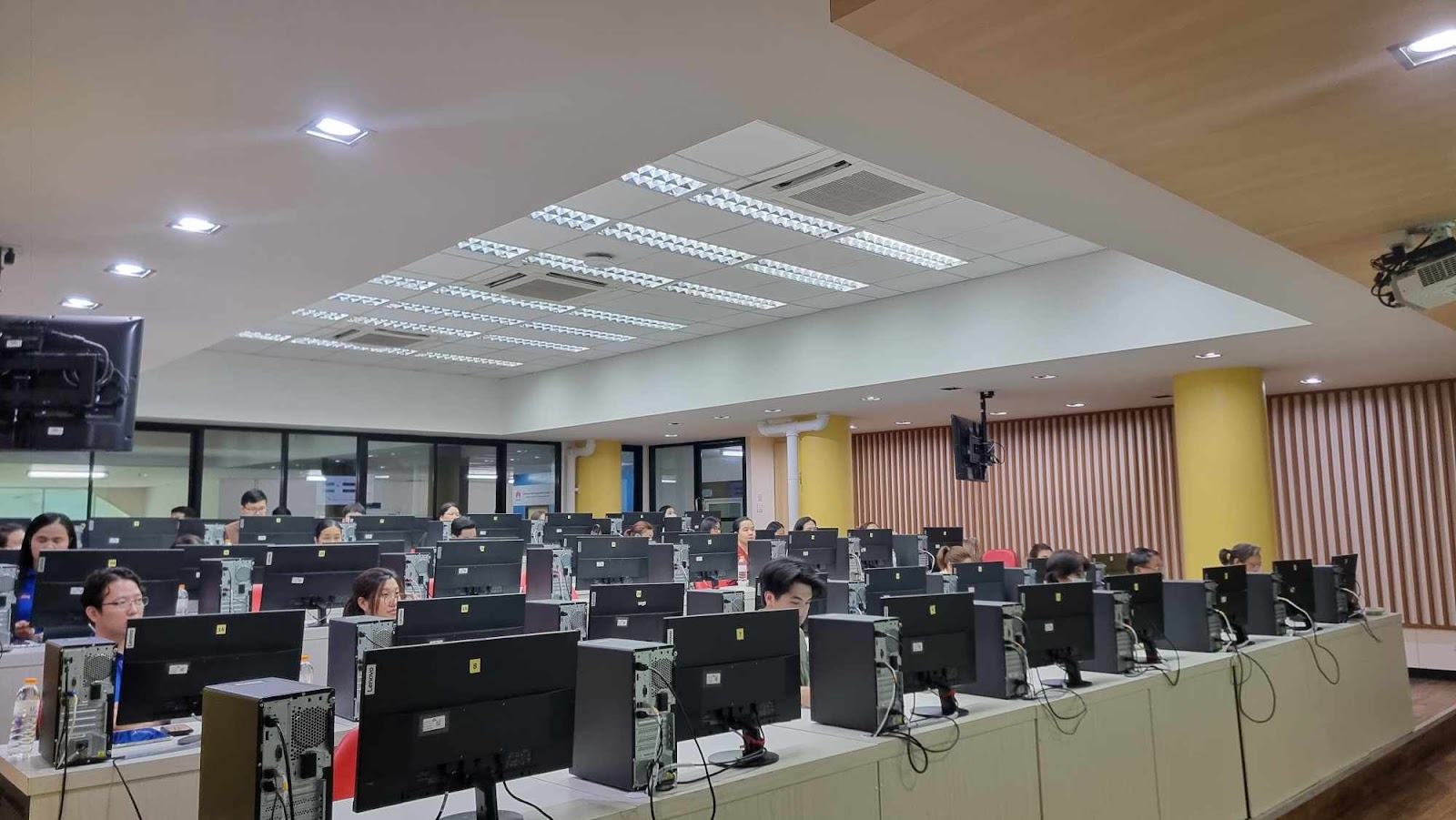 ศคร. ร่วมกับ ศทท. ได้จัดอบรมเชิงปฏิบัติการในหัวข้อ 