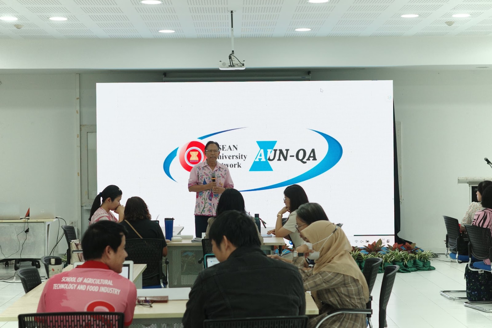 ประกันคุณภาพการศึกษา มวล. จัดอบรมเชิงปฏิบัติการหัวข้อ 