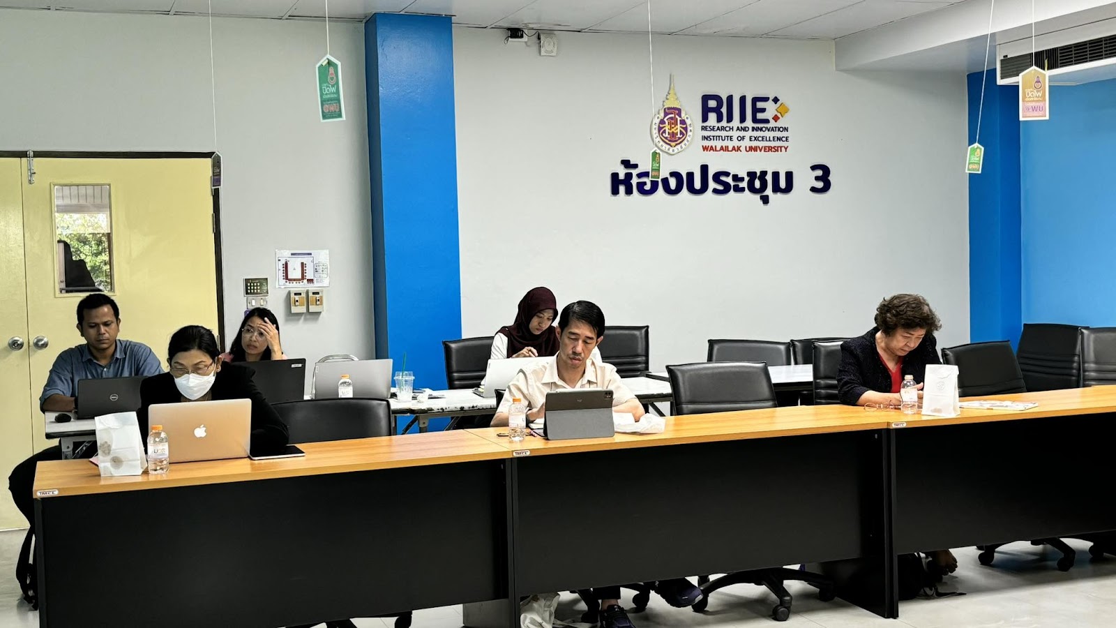 ศคร. จัดกิจกรรมจิบน้ำชายามบ่าย การใช้เทคโนโลยีเพื่อการเรียนการสอน EP1: การใช้ Chat GPT เพื่อการวางแผนการสอน วันที่ 20 มิ.ย. 2567-1