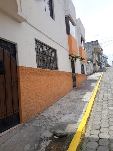Opiniones de Fritadas Mami Elena en Sangolqui - Tienda de ultramarinos