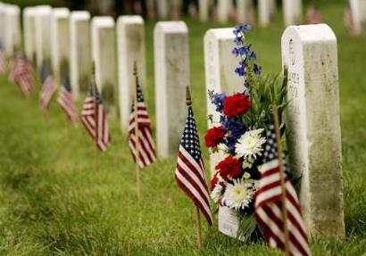 flags-in-memorial-day-2004-photo-012.jpg