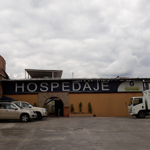 Av. Gil Ramírez Dávalos 1-42 y, Cuenca 010103