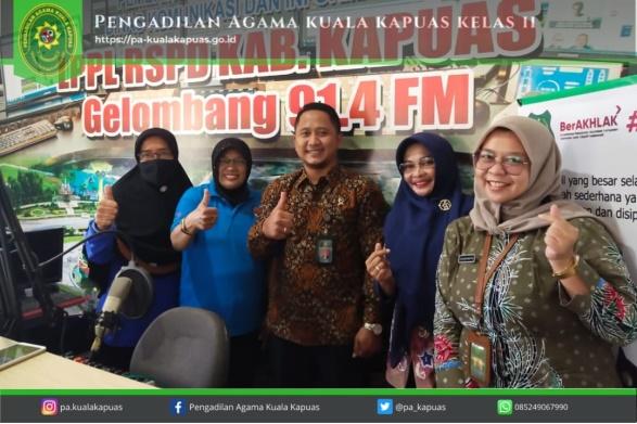 D:\BERKAS PA\BERITA WEBSITE PA KAPUAS 2022\Foto Website\hakim siaran radio.jpeg