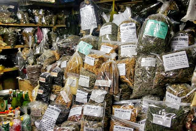 Herbs sold at Sapa market, sapa attractions, things to buy in sapa