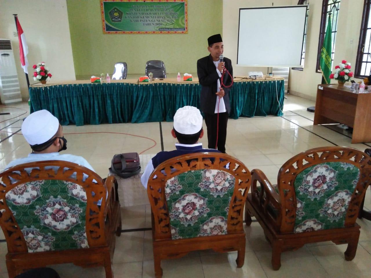 Pembinaan Penyuluh Agama Islam Konten Dakwah Melalui Via Medsos, Panitera PA Kuala Kurun Sebagai Pemateri
