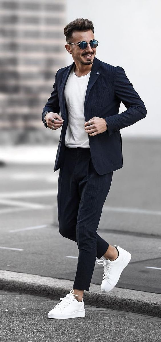 How to Wear Sneakers Smart Casual Without Looking Sloppy + 5 Outfit  Examples!