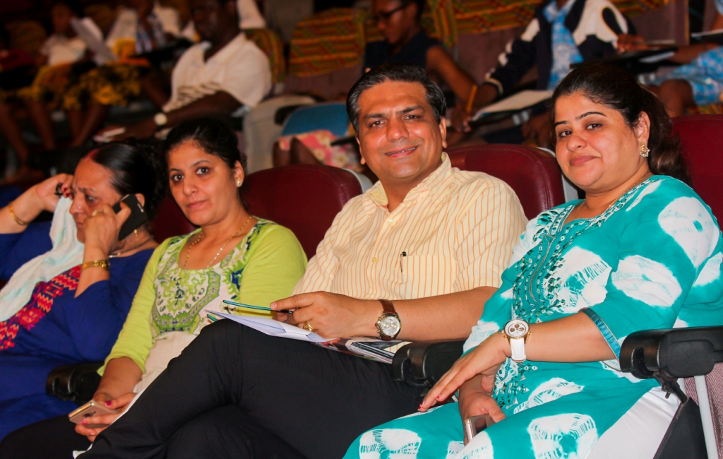 B5+SB 01 Mr Thakwani & Spouse.jpg