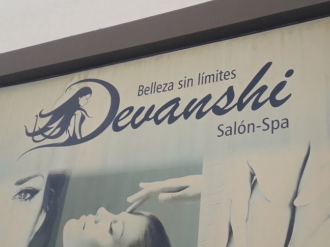 Devanshi Hair & Coffee - Barbería