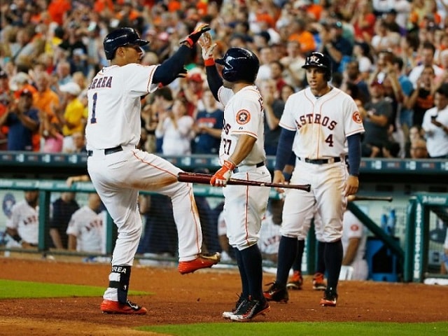 Bóng chày tiếng anh là Baseball. 