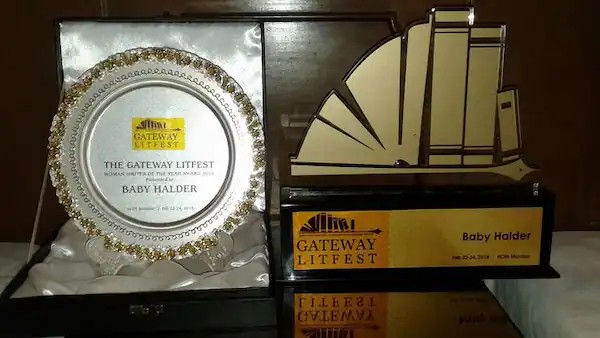 Baby Haldar image of award