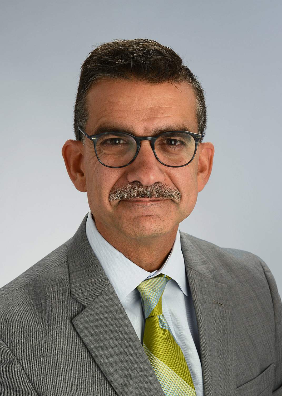 Dr. Mario Castro is a pulmonologist at the University of Kansas School of Medicine.