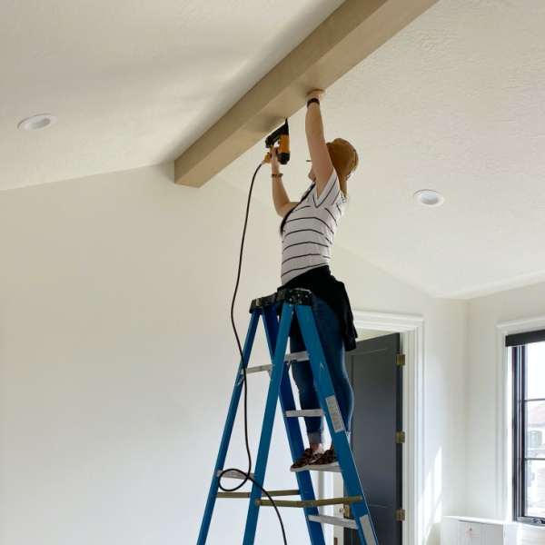 Mobile Home Hang Drywall