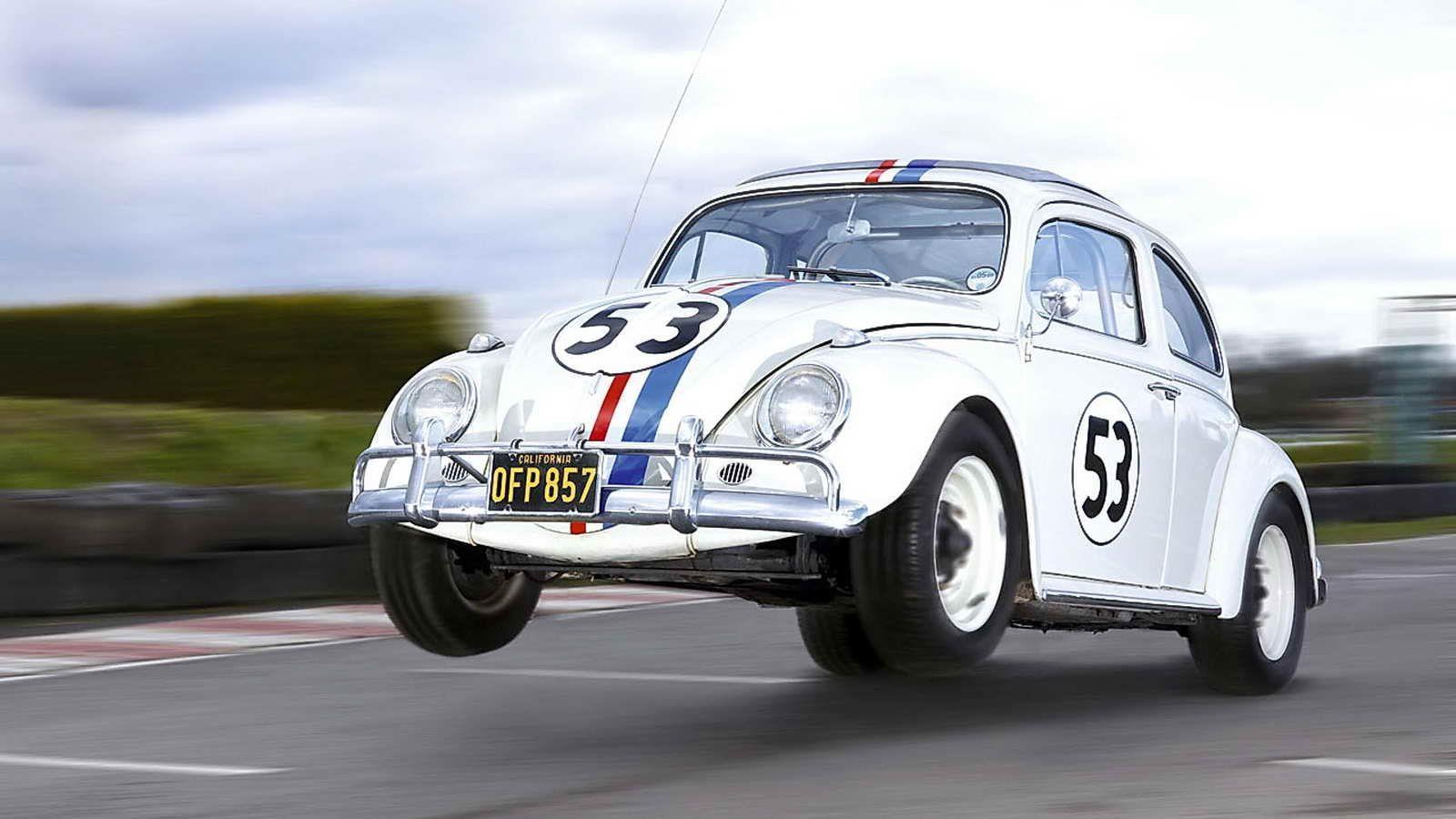 A white car on a road

Description automatically generated with low confidence