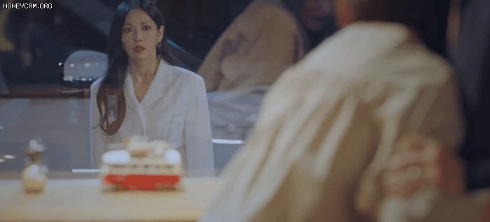 Bữa tiệc ngoại tình tập thể ở Penthouse: Sừng dài cả mét nhưng vẫn đua nhau lăn giường - Ảnh 7.