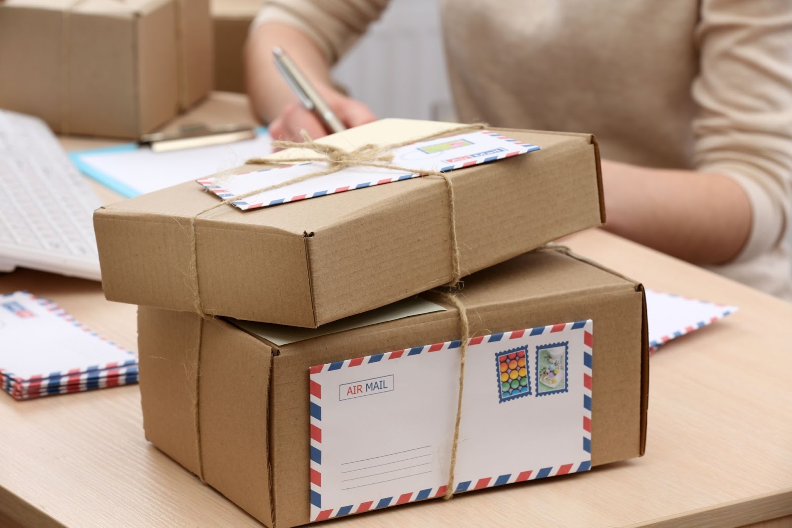 Thời gian chuyển phát nhanh bưu điện mất bao lâu? 