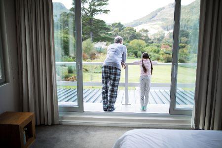 A képen ablak, beltéri látható
Automatikusan generált leírás