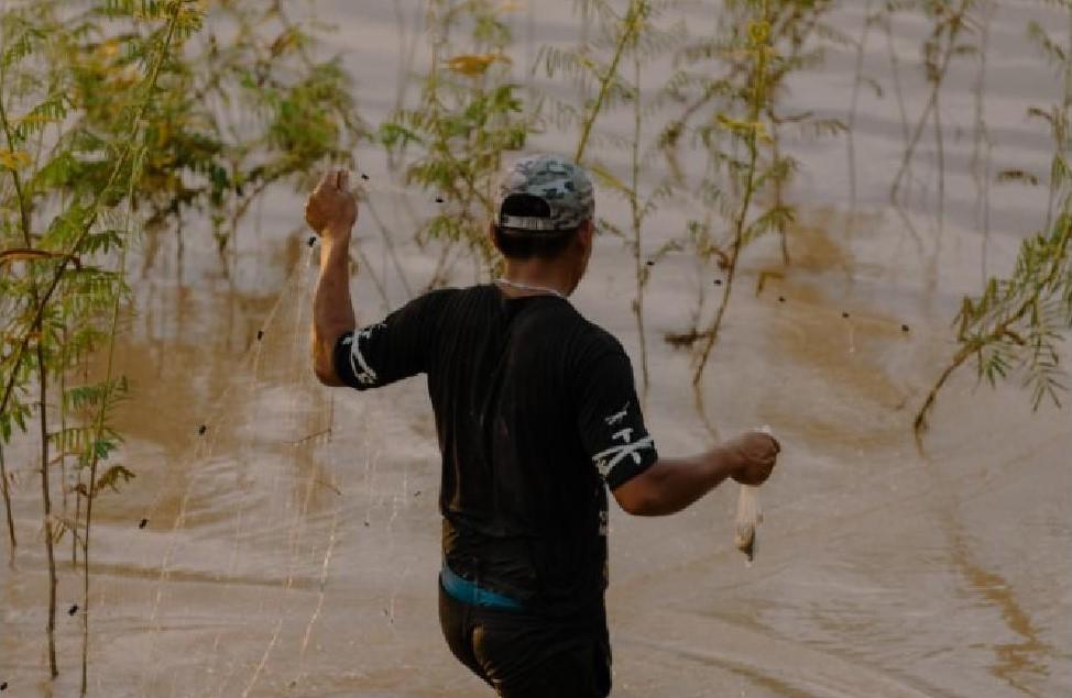 Precarious Mekong 28