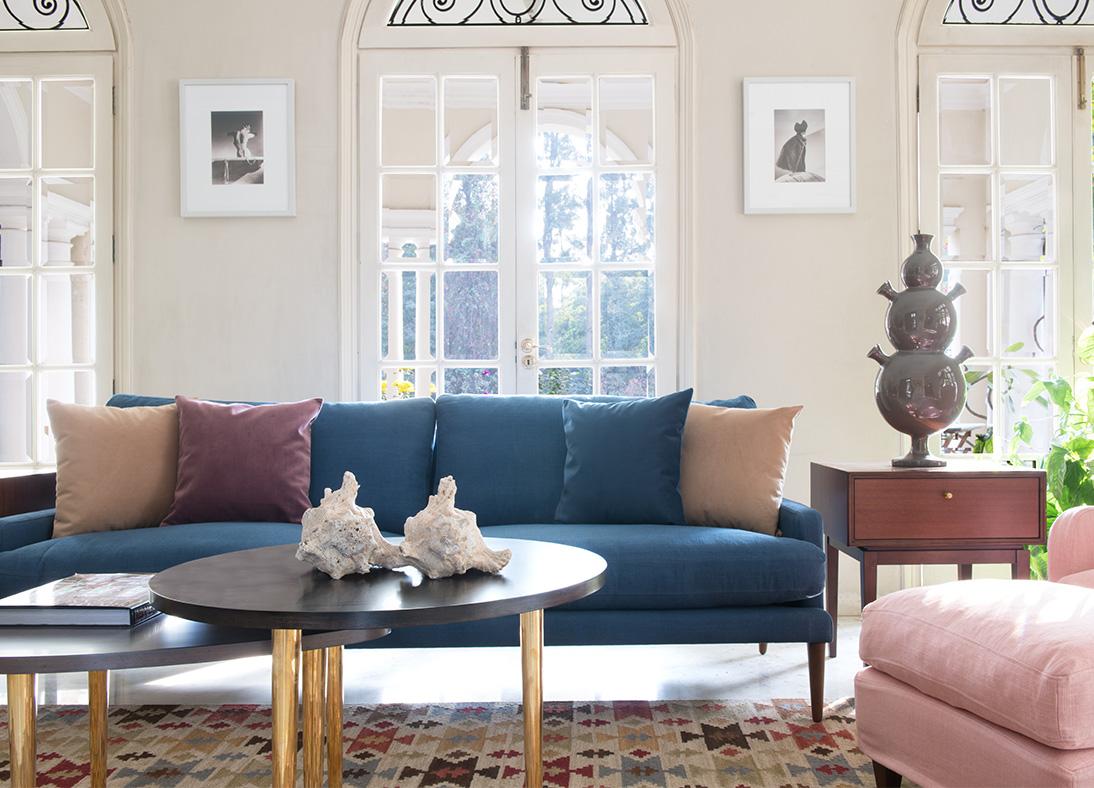 10 Luxury Sofas To Glam Up Your Modern Living Room Interiors