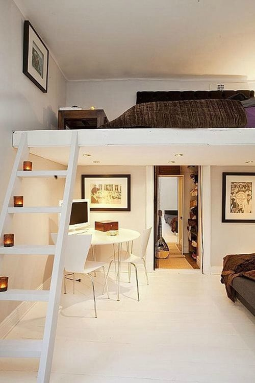 kamar mungil dengan lantai mezzanine