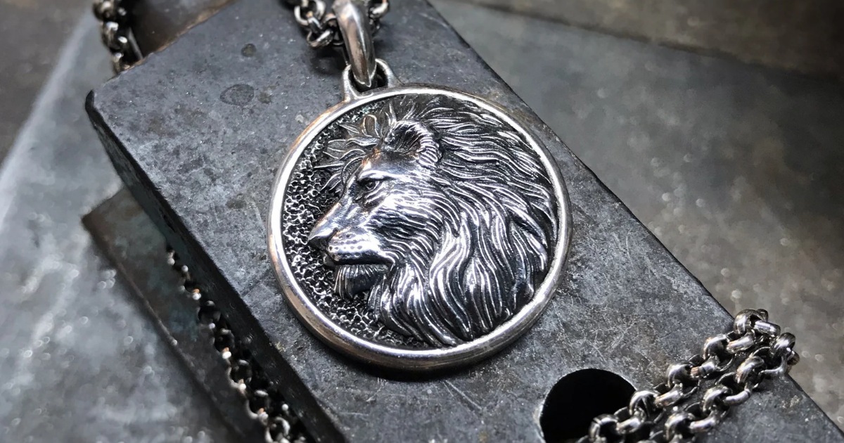 silver lion pendant gift