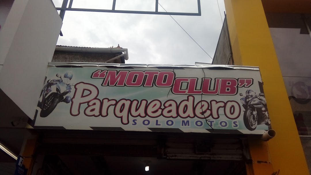 Moto Club Parqueadero