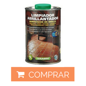 Qué producto puedo utilizar para la limpieza semanal de un suelo muy poroso?