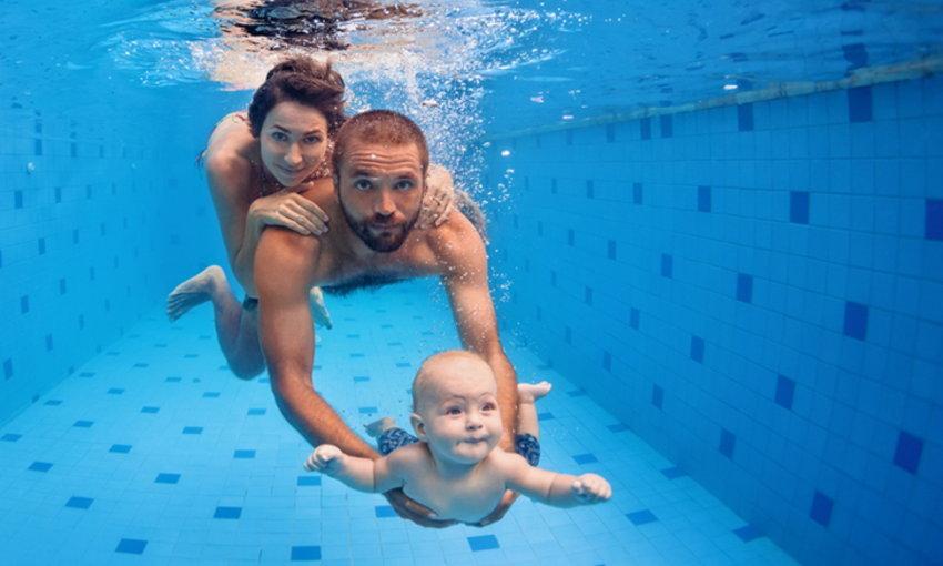 6 ข้อดี ของการฝึกลูกว่ายน้ำตั้งแต่เด็ก ที่คุณแม่ไม่ควรพลาด6