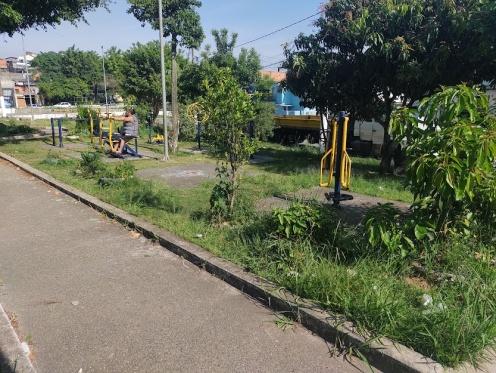 C:\Users\Vamp\Downloads\Riacho dos Machados\Praça Maria Filomena de Oliveira Araujo recolocação de Aparelhos de ginastica 2.jpg