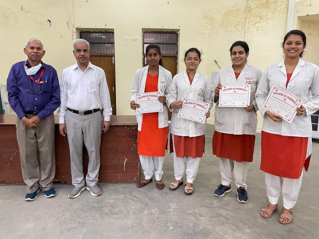 Aahana Vij, Sakshi, Tarana & Vandana (21 batch). Source: Alumni Association SDPGIPS