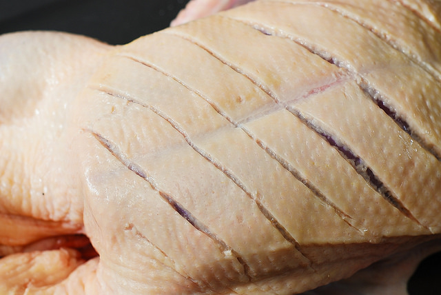 scoring the duck's skin, how to make the best duck