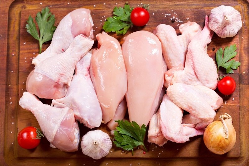 Phun môi kiêng thịt gà bao lâu? Sau khi phun môi, chị em sẽ mất khoảng từ 7 - 10 ngày để môi hồi phục và lên màu như ý. 