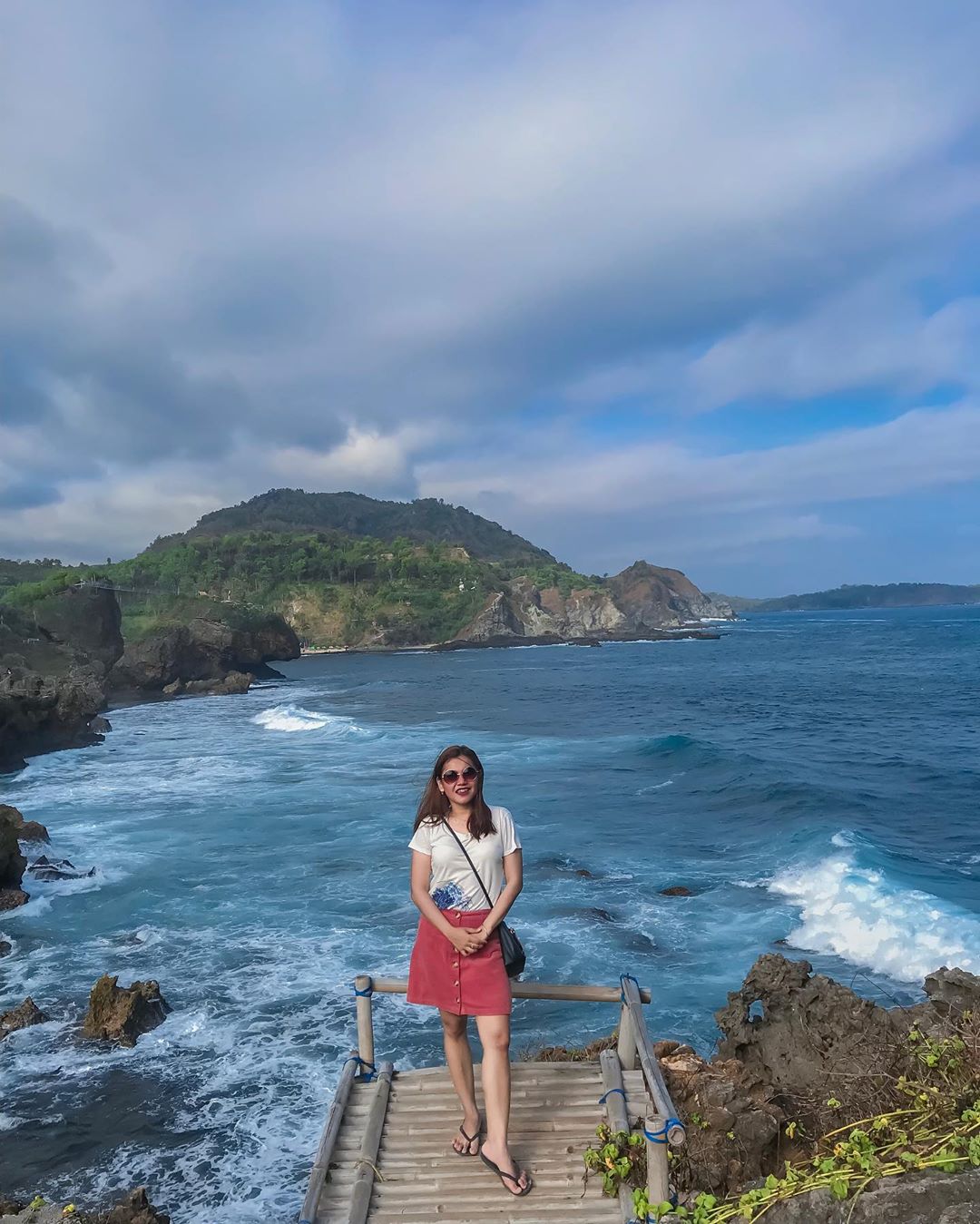 16 Pantai  di Jogja  Dengan Pemandangan Terbaik Sedang Hits