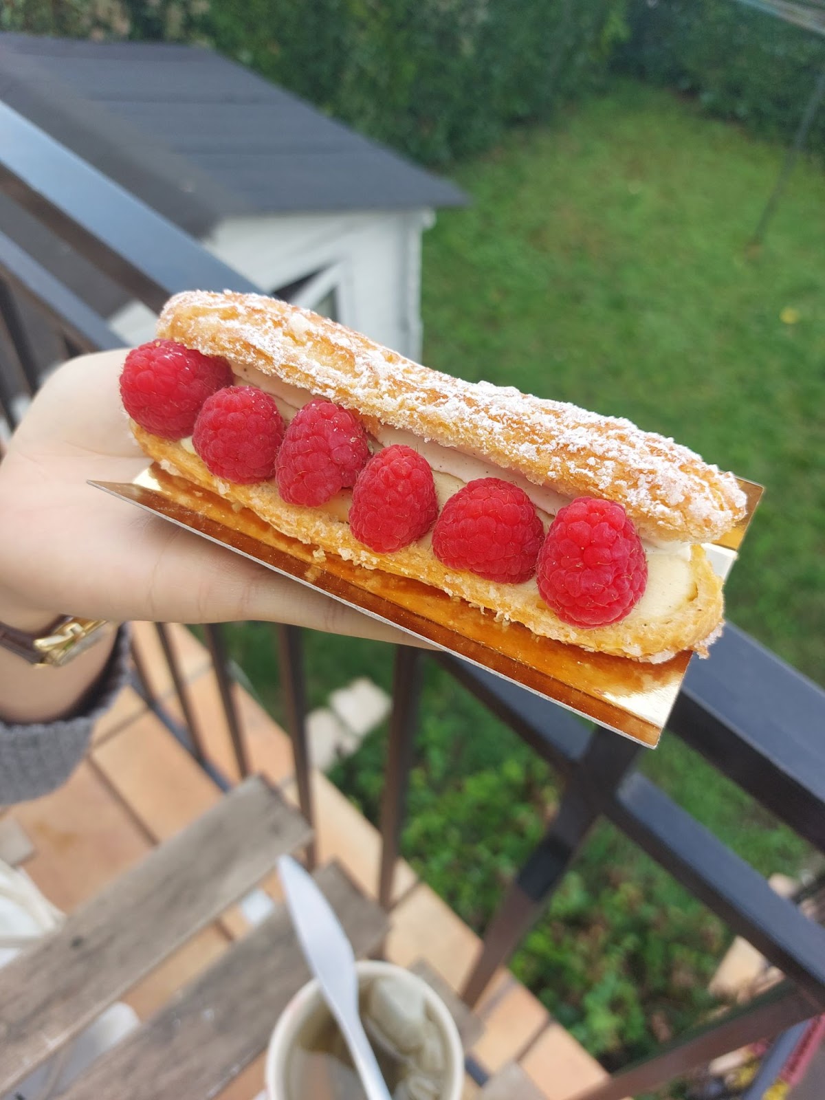 巴黎必訪甜點店 覆盆莓閃電泡芙 