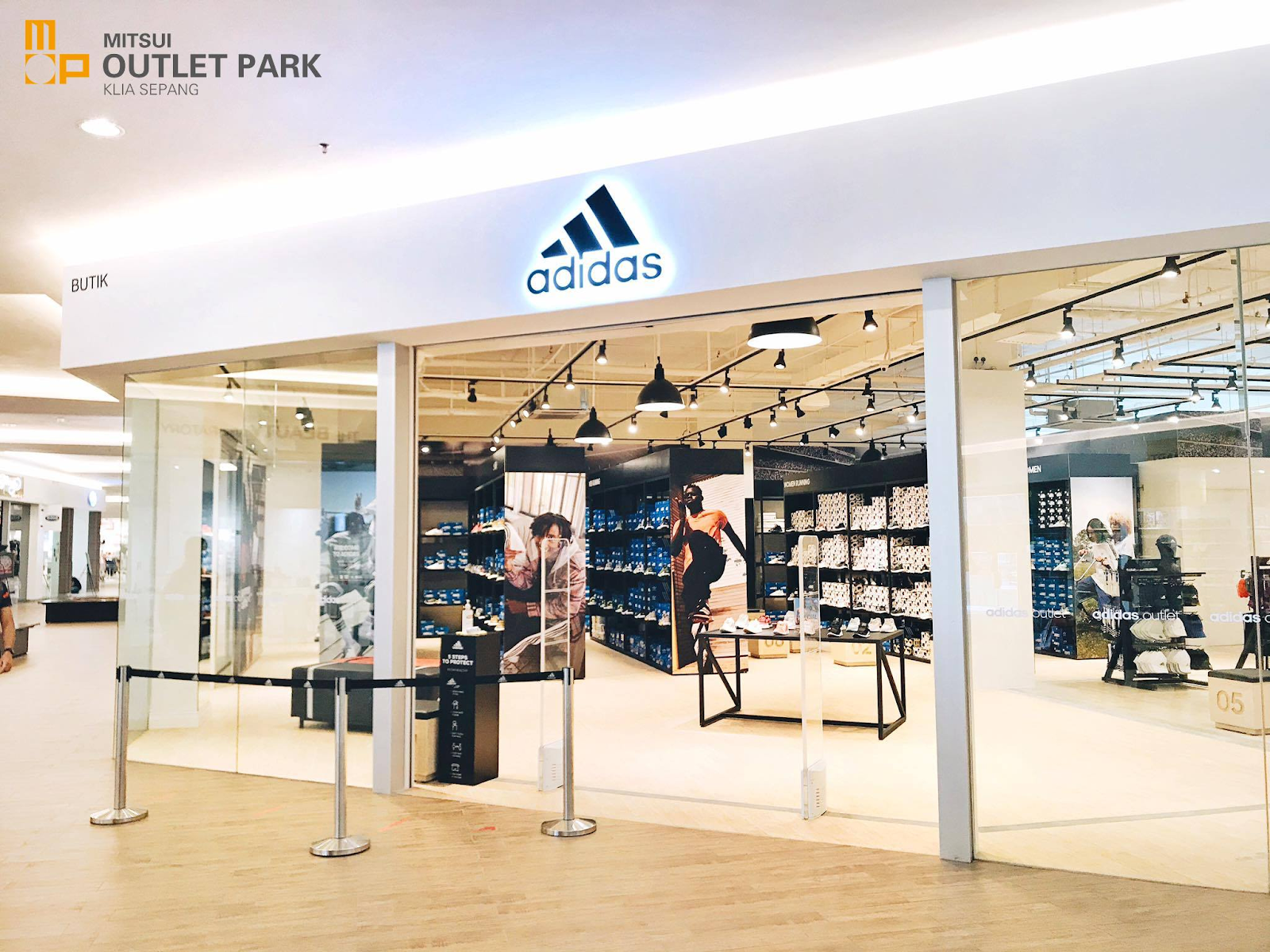 mitsui outlet adidas promotion